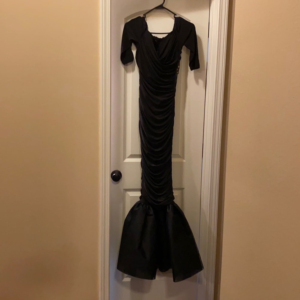 PUG black Monica mermaid gown